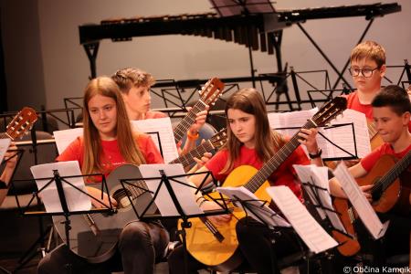 Koncert orkestrov in pevskega zbora Glasbene šole Kamnik  (19)